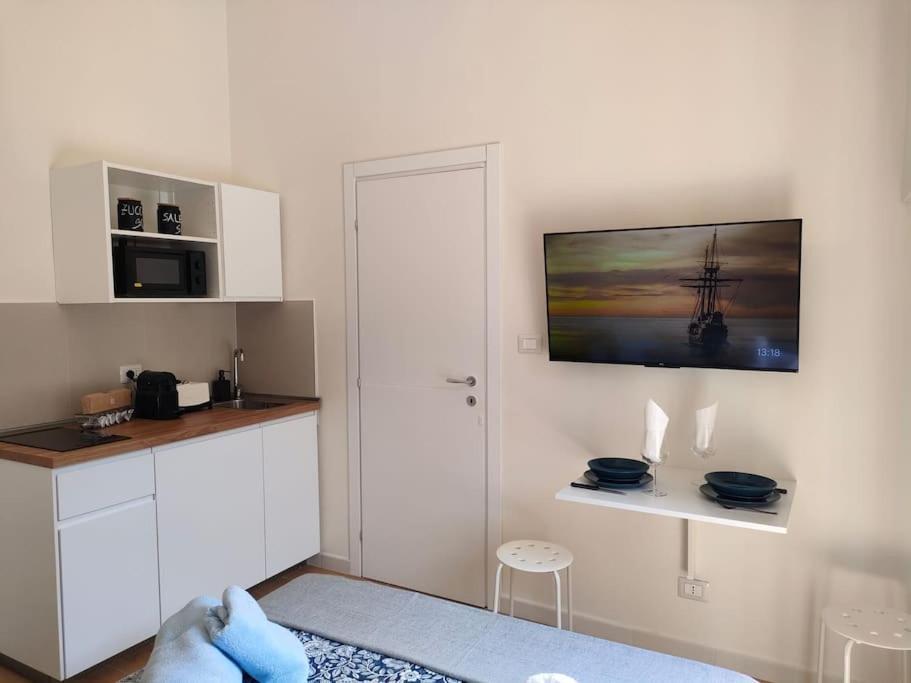 Beautiful Suite Near Metro Турин Экстерьер фото